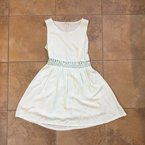 ⭐️ $25 for 2 ⭐️ Mint Green Mini Sun Dress  (LIKE NEW)